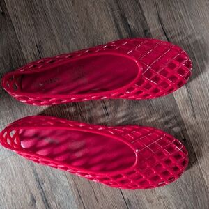 Old Navy Women's Bright Red Jelly Flats